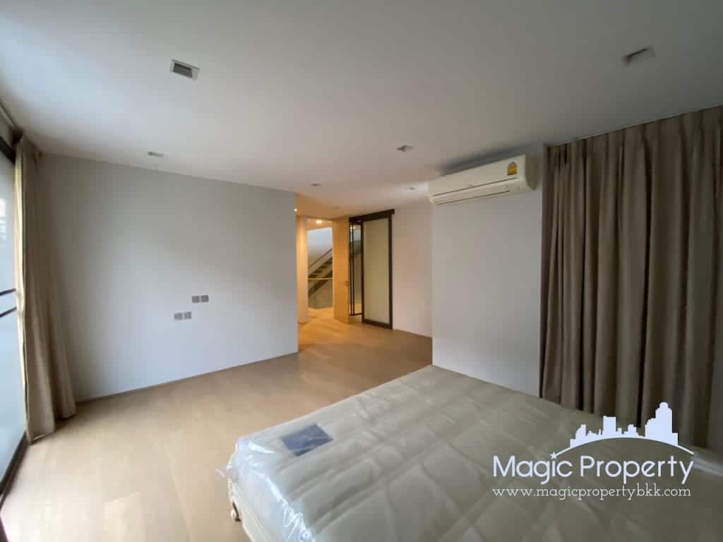 4 Bedrooms Single House For Sale in The Honor Single House Project, Khlong Chaokhunsing, Wang Thonglang, Bangkok 10310