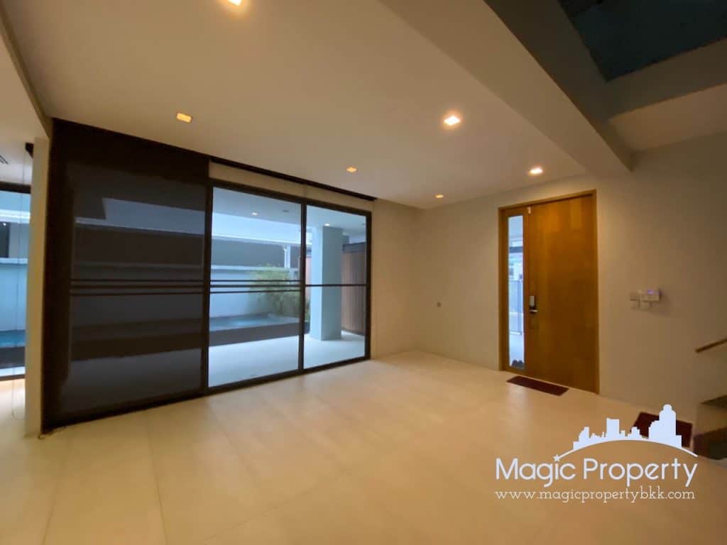 4 Bedrooms Single House For Sale in The Honor Single House Project, Khlong Chaokhunsing, Wang Thonglang, Bangkok 10310