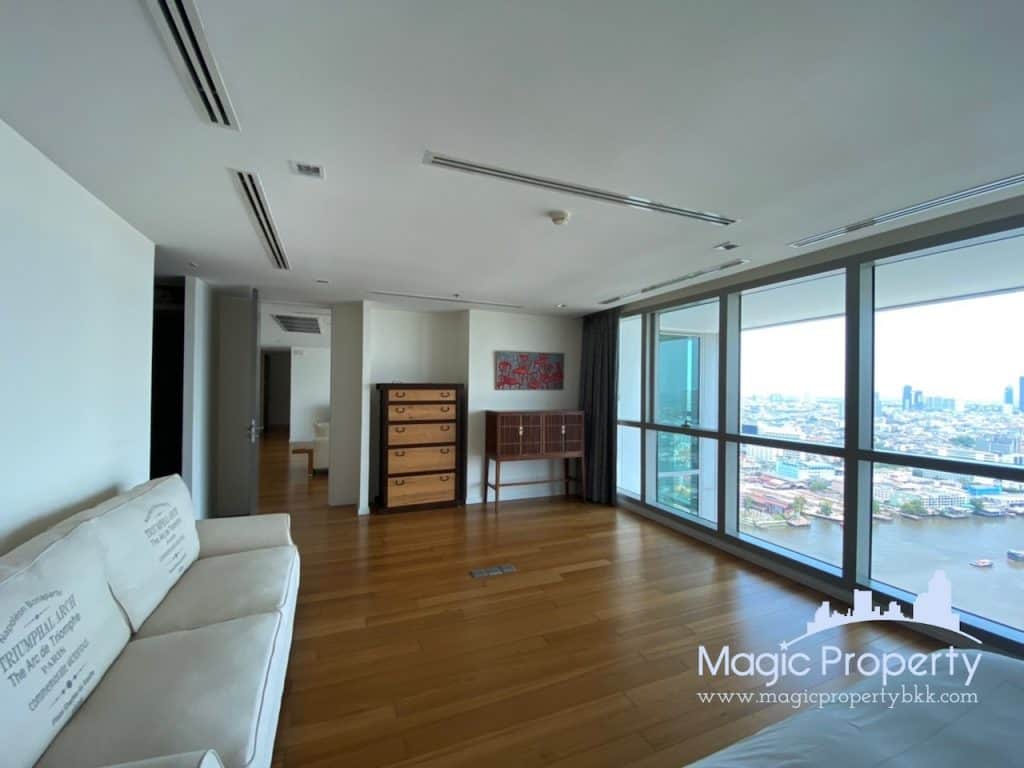 5 Bedroom Duplex for Rent in The River Condominium. Located at Charoen Nakhon, Khlong Ton Sai, Khlong San, Bangkok 10600. Near BTS Surasak..