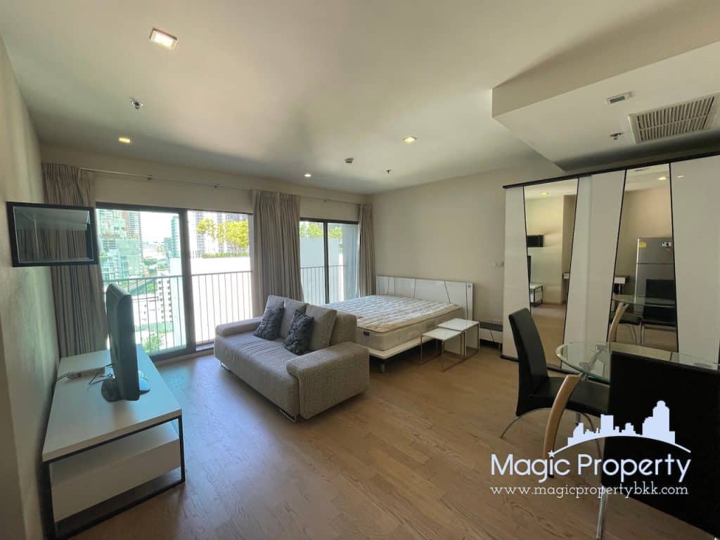 Studio For Rent in Noble Remix Condominium. Located at Sukhumvit Road, Khlong Tan, Khlong Toei, Bangkok. Near BTS Thonglor...