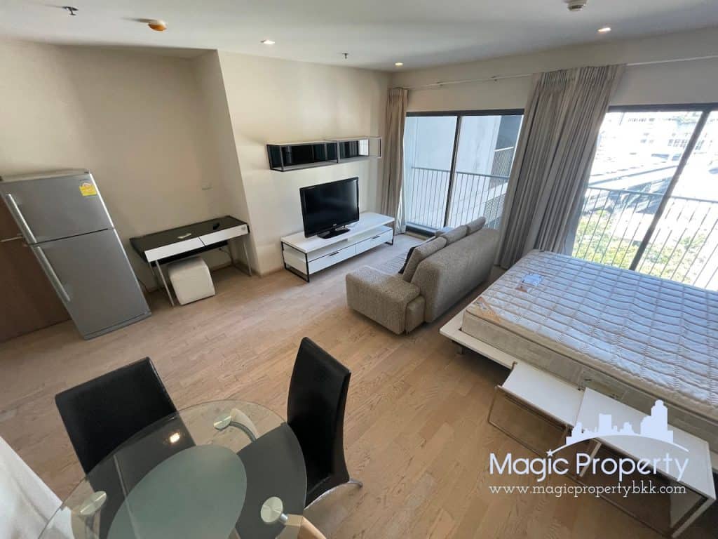 Studio For Rent in Noble Remix Condominium. Located at Sukhumvit Road, Khlong Tan, Khlong Toei, Bangkok. Near BTS Thonglor...