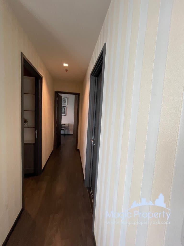 2 Bedroom for Rent in Edge Sukhumvit 23, Khlong Toei Nuea, Watthana, Bangkok 10110. Near BTS Asok around 420 meters...