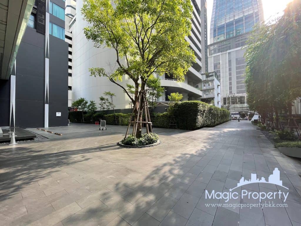 2 Bedroom for Rent in Edge Sukhumvit 23, Khlong Toei Nuea, Watthana, Bangkok 10110. Near BTS Asok around 420 meters...