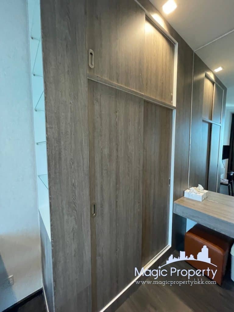 2 Bedroom for Rent in Edge Sukhumvit 23, Khlong Toei Nuea, Watthana, Bangkok 10110. Near BTS Asok around 420 meters...