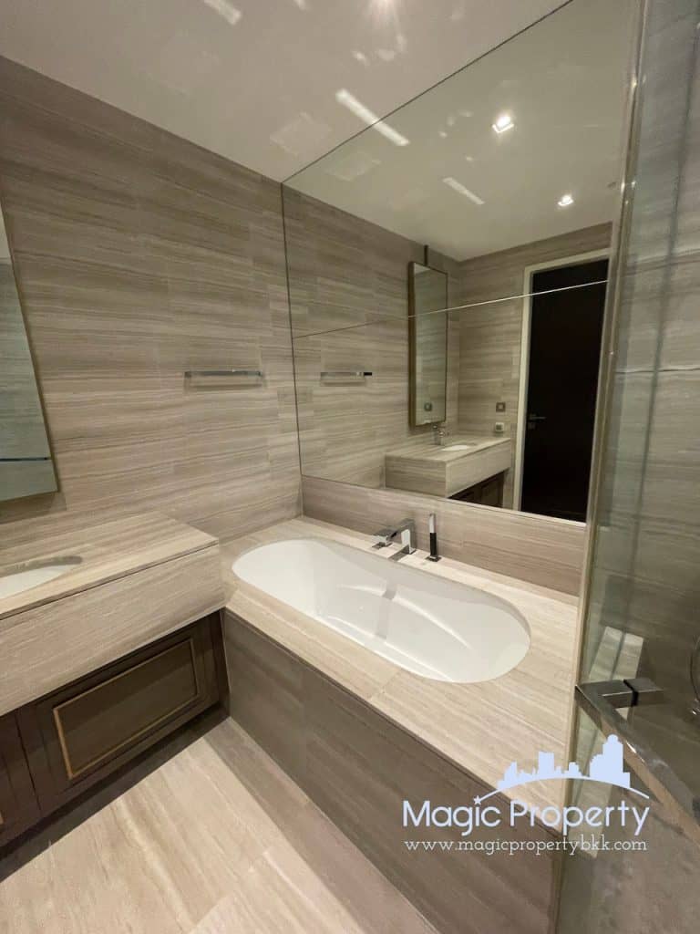 2 Bedroom for Rent in The Diplomat 39 Condominium, Khlong Tan Nuea, Watthana, Bangkok