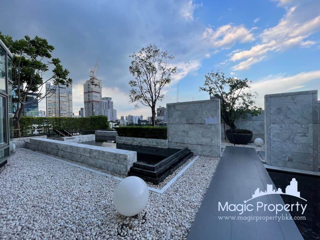 2 Bedroom for Rent in HQ Thonglor by Sansiri, Khlong Tan Nuea, Watthana, Bangkok. Near BTS Thonglor around 920 meters...