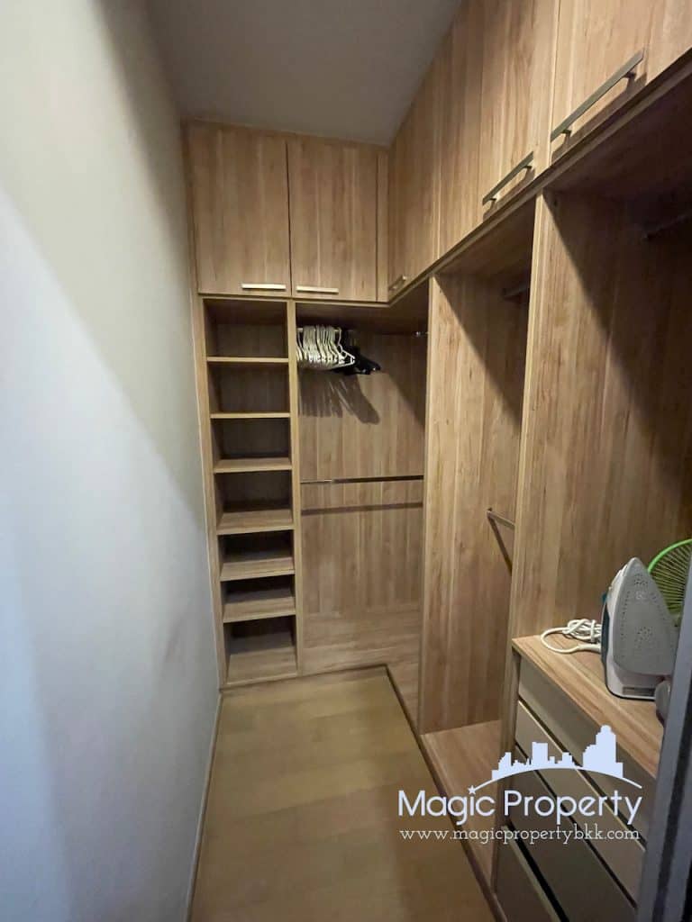 2 Bedroom for Rent in HQ Thonglor by Sansiri, Khlong Tan Nuea, Watthana, Bangkok. Near BTS Thonglor around 920 meters...