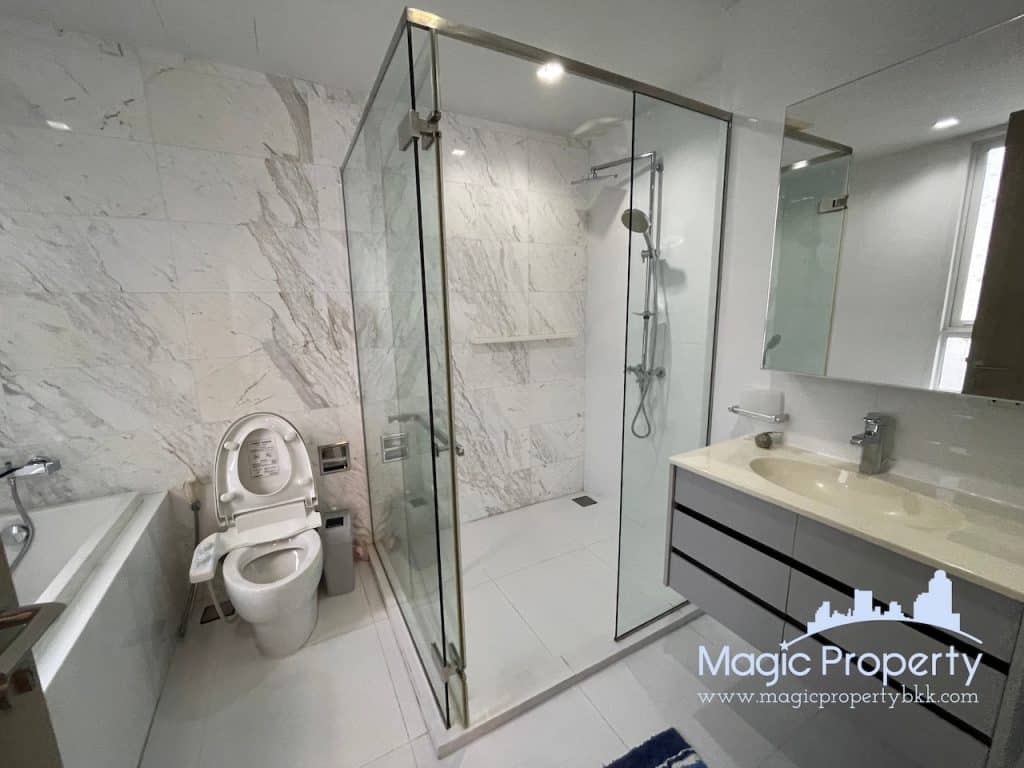 2 Bedroom for Rent in HQ Thonglor by Sansiri, Khlong Tan Nuea, Watthana, Bangkok. Near BTS Thonglor around 920 meters...