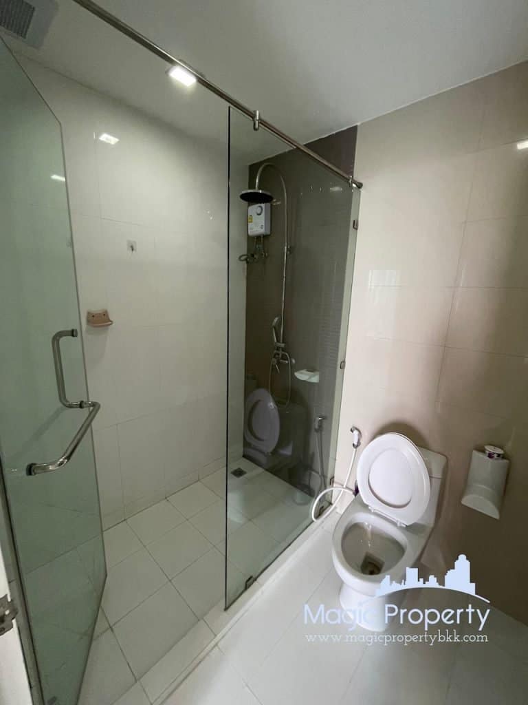 2 Bedroom For Rent in The Bloom Sukhumvit 71. Located Soi Sukhumvit 71, Phra khanong Nuea, Watthana, Bangkok. Near BTS Phra Khanong...