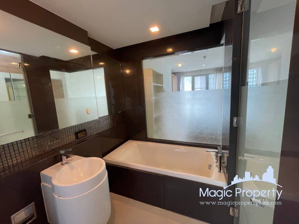 2 Bedroom For Rent in Rhythm Sukhumvit 50. Located at Soi Sukhumvit 50, Phra Khanong, Khlong Toei, Bangkok. Near BTS On Nut...