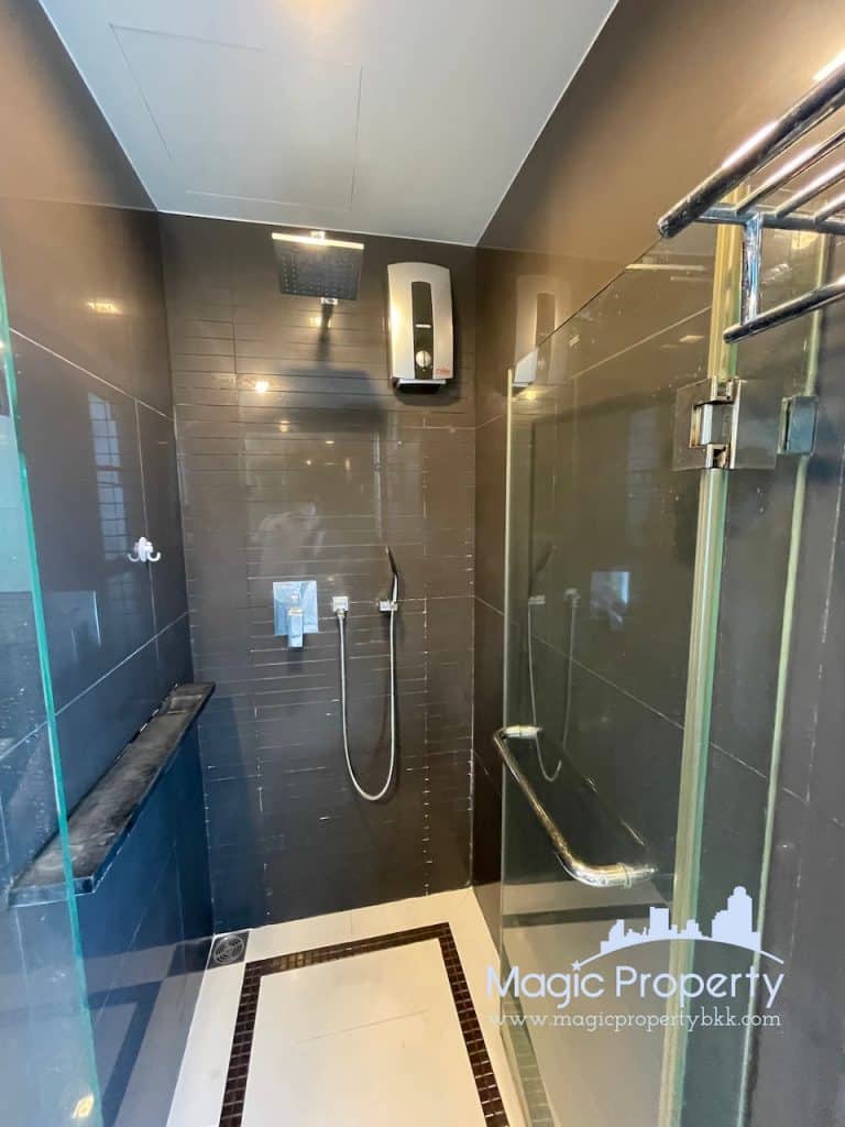 2 Bedroom For Rent in Rhythm Sukhumvit 50. Located at Soi Sukhumvit 50, Phra Khanong, Khlong Toei, Bangkok. Near BTS On Nut...