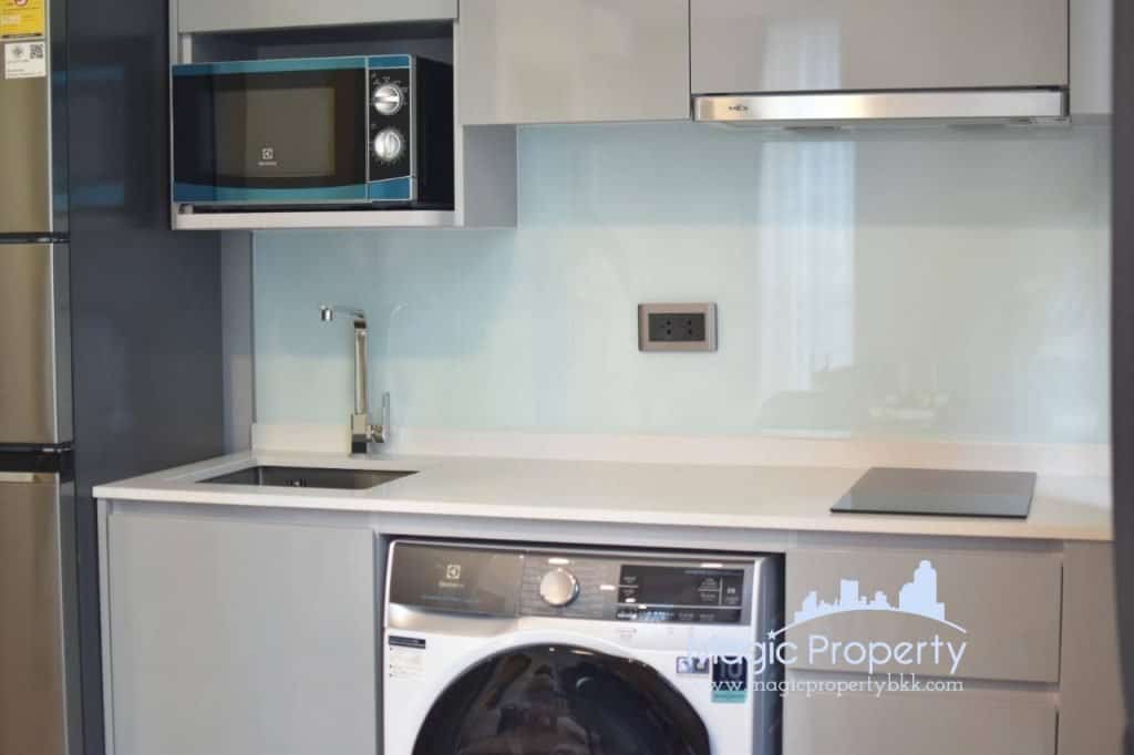 2 Bedroom Condominium in Chewathai Residence Thonglor. Located at Soi Chaem Chan, Khlong Tan Nuea, Watthana, Bangkok 10110...2 Bedroom Condominium For Rent in Chewathai Residence Thonglor. Located at Soi Chaem Chan, Khlong Tan Nuea, Watthana, Bangkok 10110...