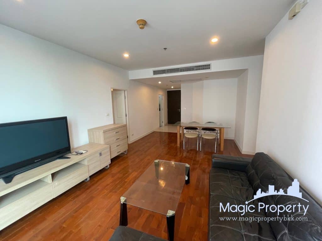 2 Bedroom For Rent in Siri Residence Condominium. Located at Sukhumvit 24 Alley, Khlong Tan, Khlong Toei, Bangkok 10110...
