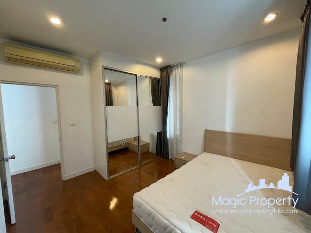 2 Bedroom For Rent in Siri Residence Condominium. Located at Sukhumvit 24 Alley, Khlong Tan, Khlong Toei, Bangkok 10110...