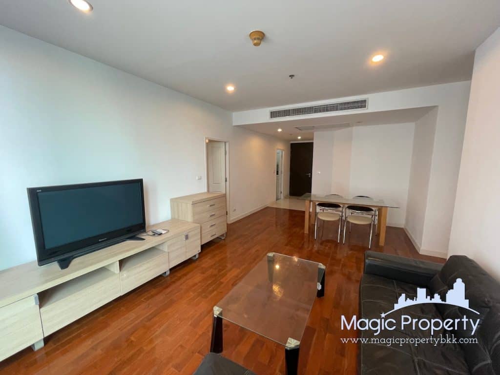 2 Bedroom For Rent in Siri Residence Condominium. Located at Sukhumvit 24 Alley, Khlong Tan, Khlong Toei, Bangkok 10110...