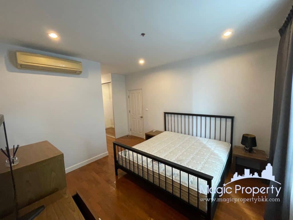 2 Bedroom For Rent in Siri Residence Condominium. Located at Sukhumvit 24 Alley, Khlong Tan, Khlong Toei, Bangkok 10110...