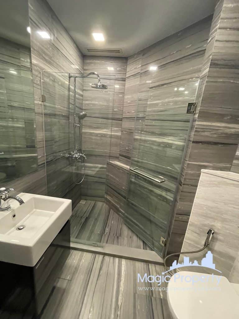 2 Bedroom Condominium For Sale in Ashton Residence 41. Located Soi Sukhumvit 41, Khlong Tan Nuea, Watthana, Bangkok. Near BTS Phrom Phong..