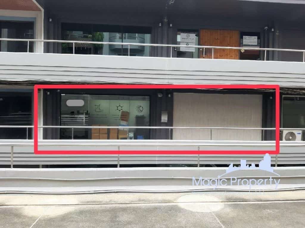 Office Space For Rent in Park Avenue. Located at Soi Sukhumvit 63 near Don Donki Mall, Khlong Tan Nuea, Watthana, Bangkok 10110...