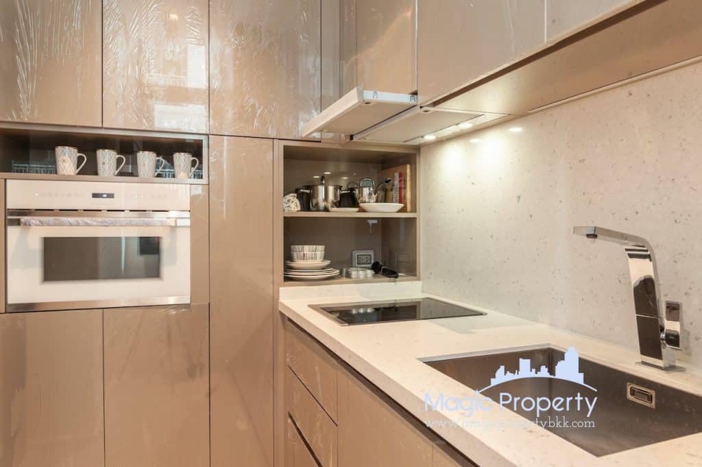 1 Bedroom Condominium For Rent in The Diplomat 39, Khlong Tan Nuea, Watthana, Bangkok 10110. Near BTS Phrom Phong...