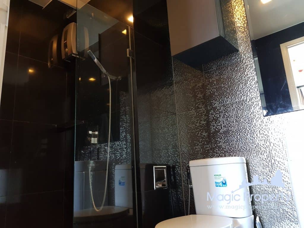 1 Bedroom For Rent in Rhythm Sukhumvit 36 - 38 Condominium. Located at sukhumvit Rd, Phra Khanong, khlong Toei, Bangkok 10110...