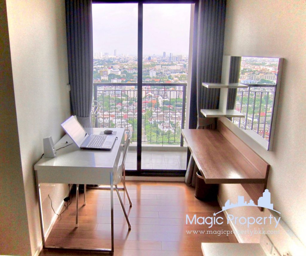 Blocs 77 condominium - 2 Bedroom For Sale. Located at Sukhumvit 77, Phra Khanong Nuea, Watthana, Bangkok. Near BTS On Nut 700 Meters.
