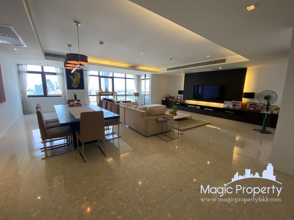 5 Bedrooms Condominium For Sale in The Waterford Park Sukhumvit 53. Located at Soi Pai Di Ma Din Klang, Khwaeng Khlong Tan Nuea, Khet Watthana..