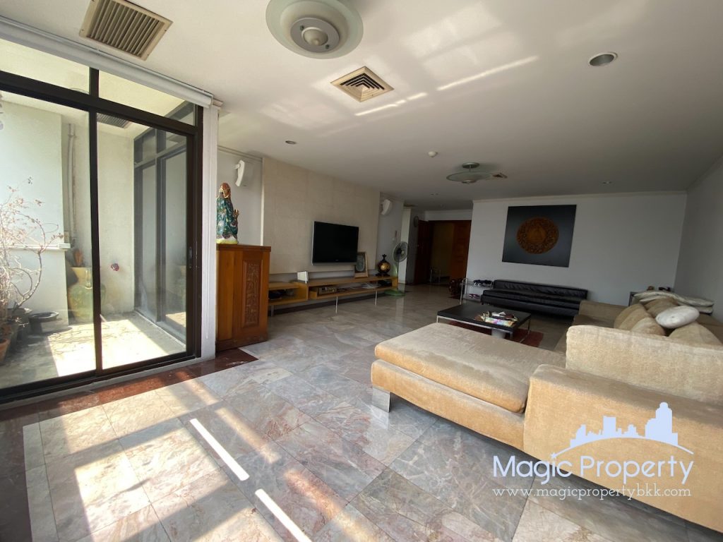 5 Bedrooms Condominium For Sale in The Waterford Park Sukhumvit 53. Located at Soi Pai Di Ma Din Klang, Khwaeng Khlong Tan Nuea, Khet Watthana..