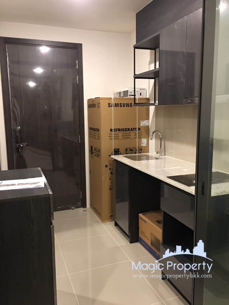 XT Huaykwang condominium For Rent. Located at Ratchadaphisek Rd, Khwaeng Huai Khwang, Khet Huai Khwang, Bangkok 10310. Near MRT Huai Khwang