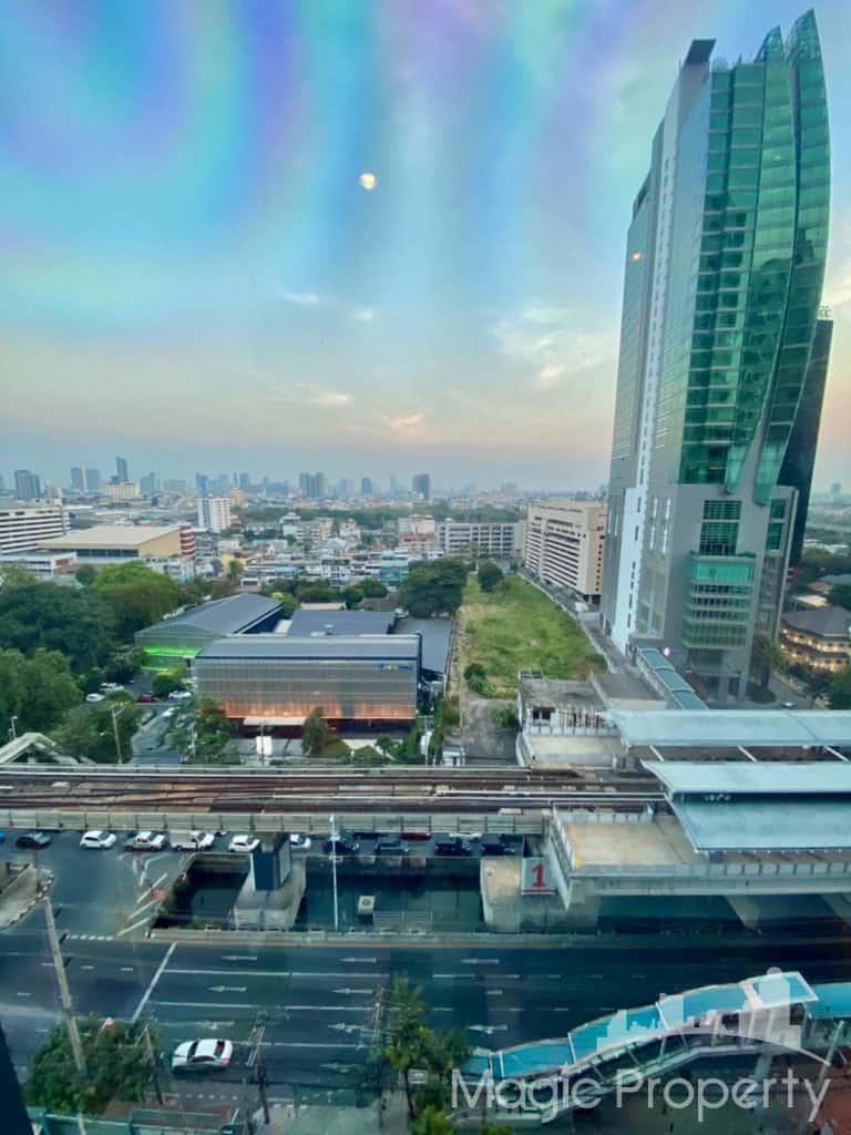 2 Bedroom Condominium For Sale in The Diplomat Sathorn. Located at Sathon road, Silom, Bang Rak, Bangkok 10500. Near BTS Surasak.
