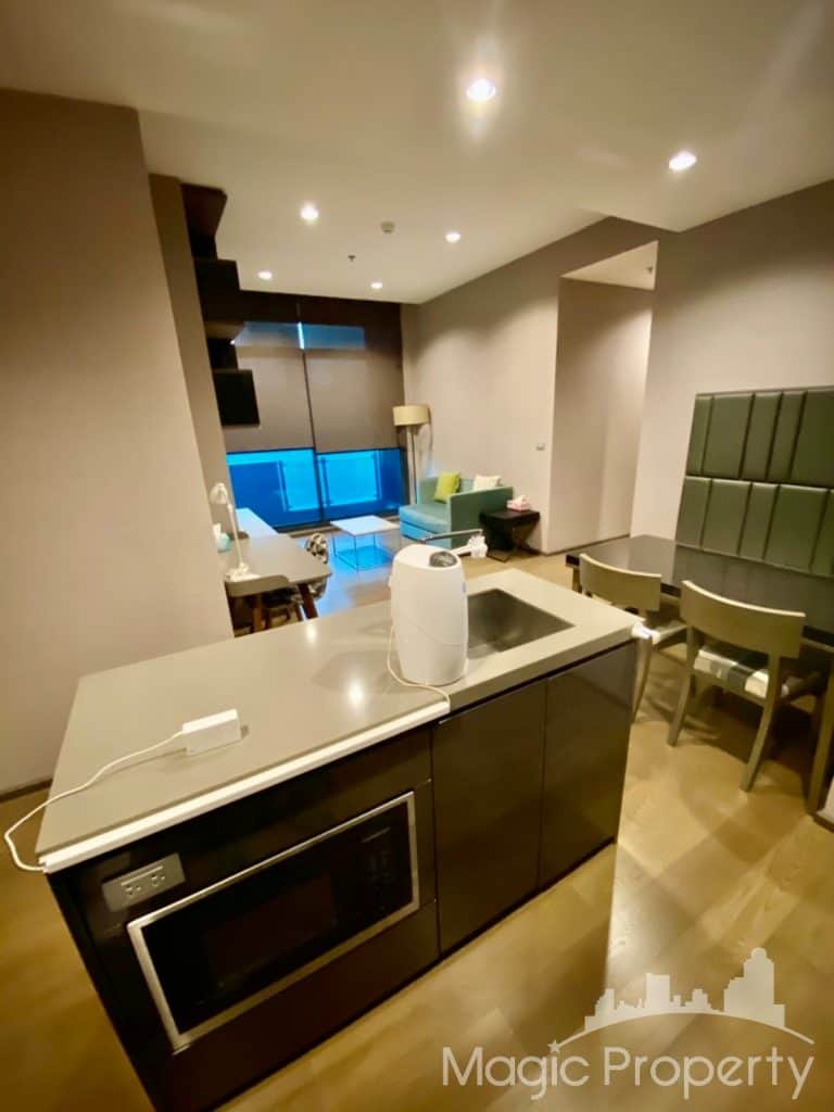 2 Bedroom Condominium For Sale in The Diplomat Sathorn. Located at Sathon road, Silom, Bang Rak, Bangkok 10500. Near BTS Surasak.
