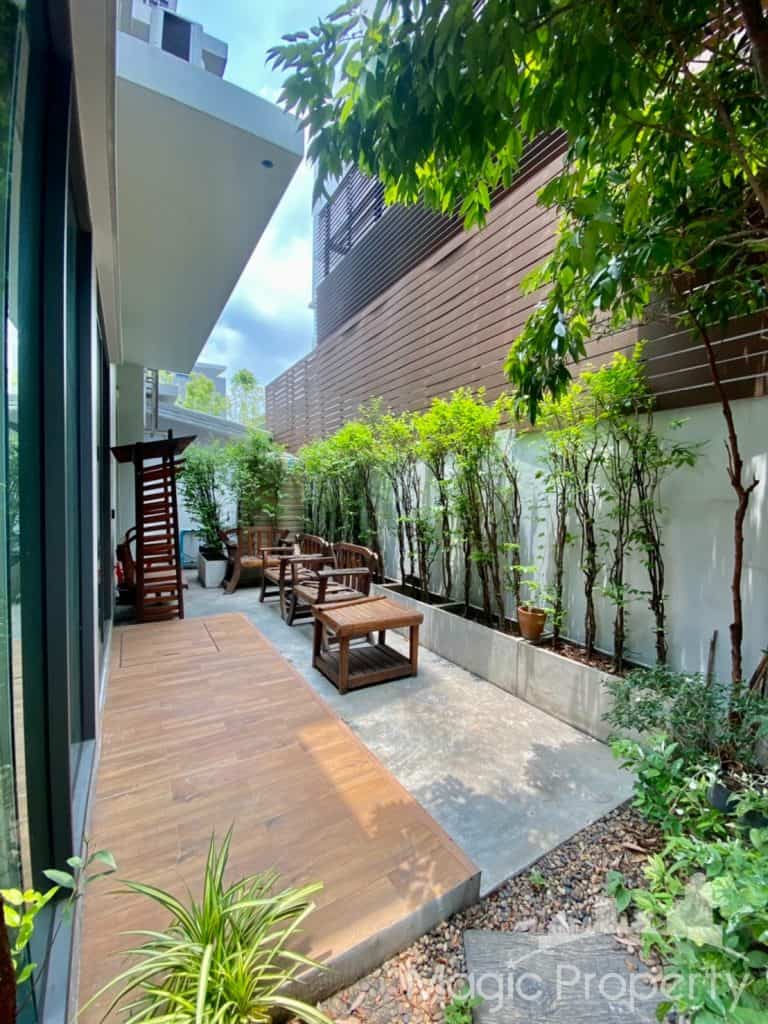 2 Buildings together in Jade Height Sathorn-Rama 3 Home Office / Townhouse For Sale, Yan Nawa Road, Chong Nonsi, Yan Nawa, Bangkok...