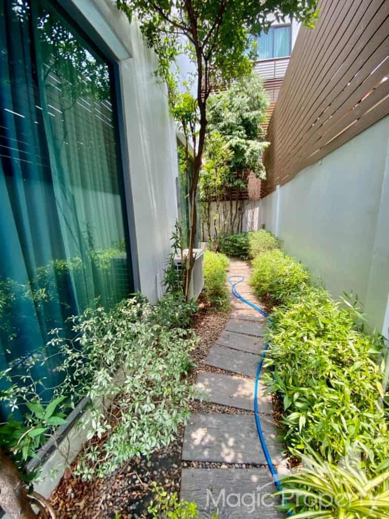 2 Buildings together in Jade Height Sathorn-Rama 3 Home Office / Townhouse For Sale, Yan Nawa Road, Chong Nonsi, Yan Nawa, Bangkok...