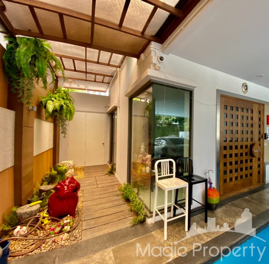 2 Buildings together in Jade Height Sathorn-Rama 3 Home Office / Townhouse For Sale, Yan Nawa Road, Chong Nonsi, Yan Nawa, Bangkok...