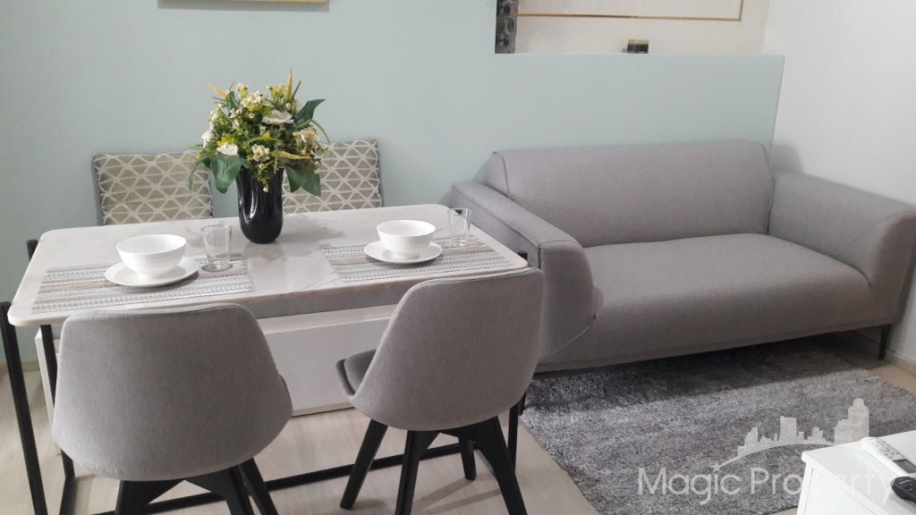 1 Bedroom condominium Size 35 Sqm For Rent in Life one Wireless Condominium. Located at Withayu Rd, Lumphini, Pathum Wan District, Bangkok...