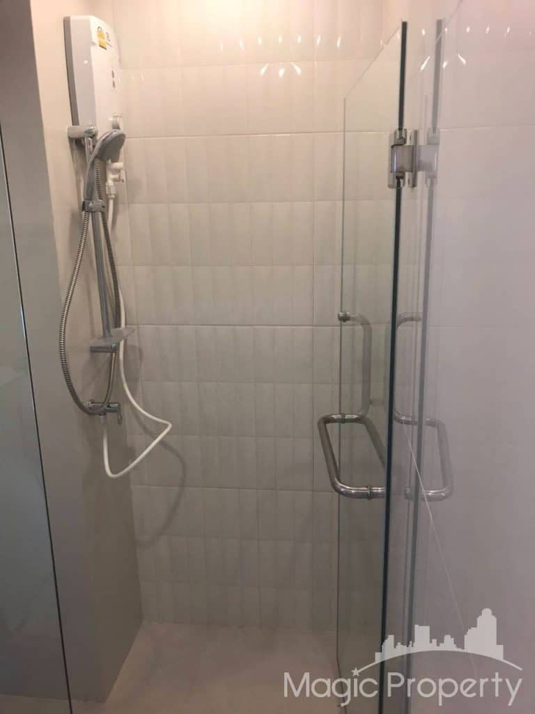 1 Bedroom Condominium for Rent in Life Asoke. Located at Asok Din Daeng road, Khwaeng Bang Kapi, Khet Huai Khawang, Bangkok 10310...