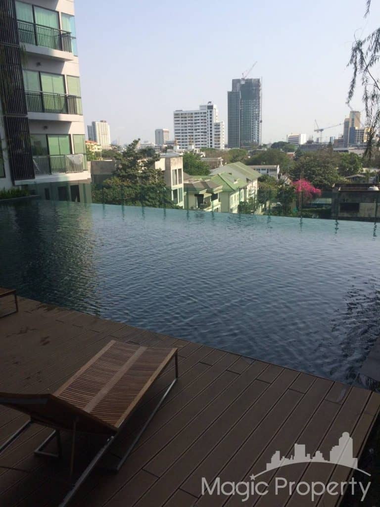 Studio For Rent in Rhythm Sukhumvit 36-38 Condominium. Located at Sukhumvit Rd, Khwaeng Phra Khanong, Khet Khlong Toei, Bangkok 10110.