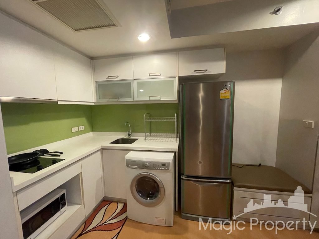 1 Bedroom Condominium For Rent in The Alcove Thonglor 10 Near Don Donki Mall. Located at Ekkamai Soi 5, Khlong Tan Nuea, Watthana, Bangkok...