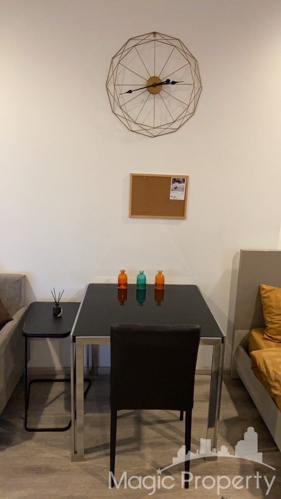 Studio For Rent in Ideo Mobi Asoke Condominium. Located at New Phetchaburi Rd, Bang Kapi, Huai Khwang, Bangkok 10310. Near MRT Phetchaburi..