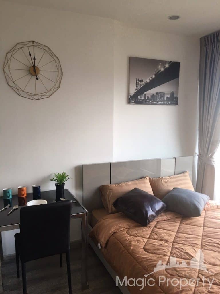 Studio For Rent in Ideo Mobi Asoke Condominium. Located at New Phetchaburi Rd, Bang Kapi, Huai Khwang, Bangkok 10310. Near MRT Phetchaburi..