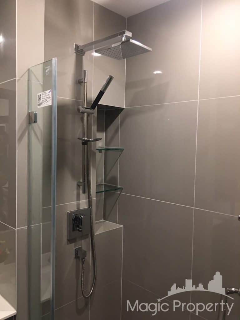 Studio For Rent in Ideo Mobi Asoke Condominium. Located at New Phetchaburi Rd, Bang Kapi, Huai Khwang, Bangkok 10310. Near MRT Phetchaburi..