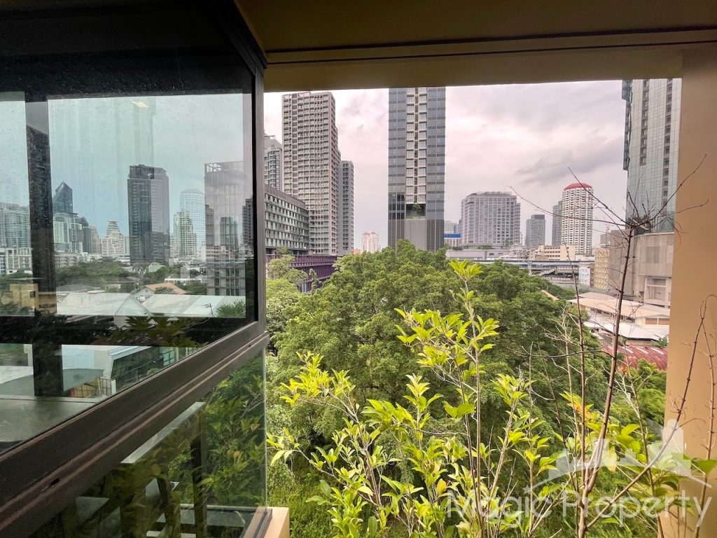 1 Bedroom Condominium For Sale in URBITIA Thong Lo Condominium. Located at Sukhumvit 36, Phra Khanong, Khlong Toei, Bangkok 10110, Thailand