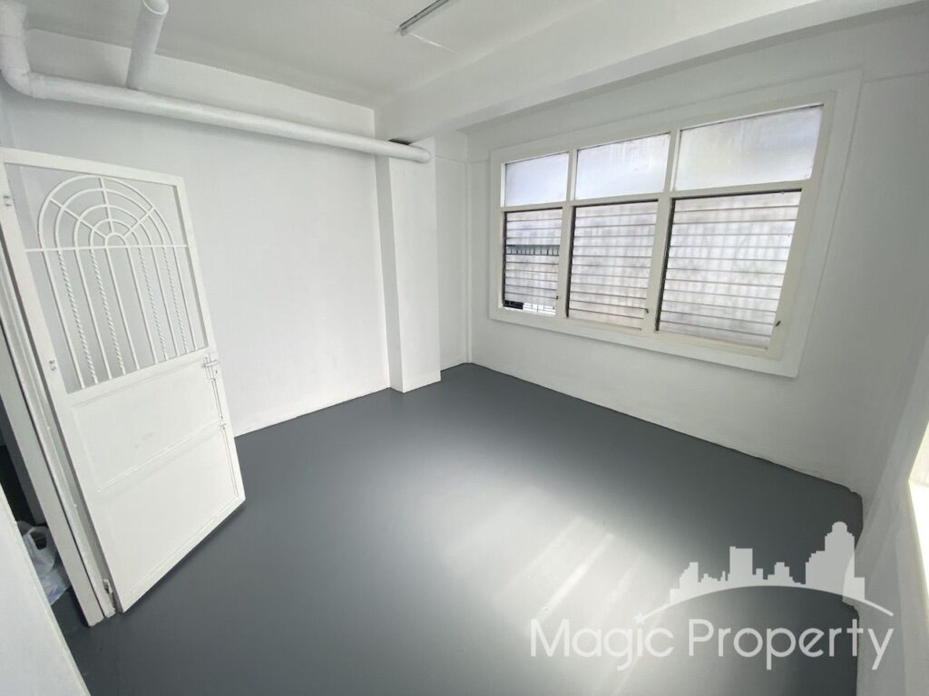 Property Image – Shophouse For Sale in Sukhumvit 71(Pridi 32)