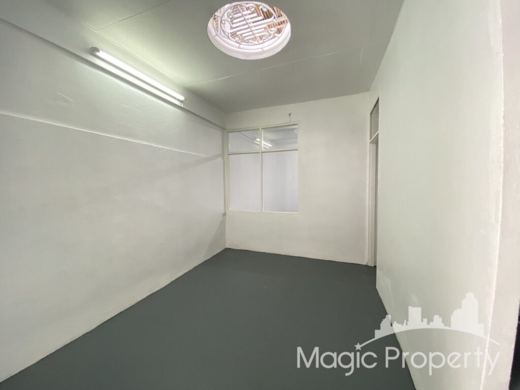 Property Image – Shophouse For Sale in Sukhumvit 71(Pridi 32)