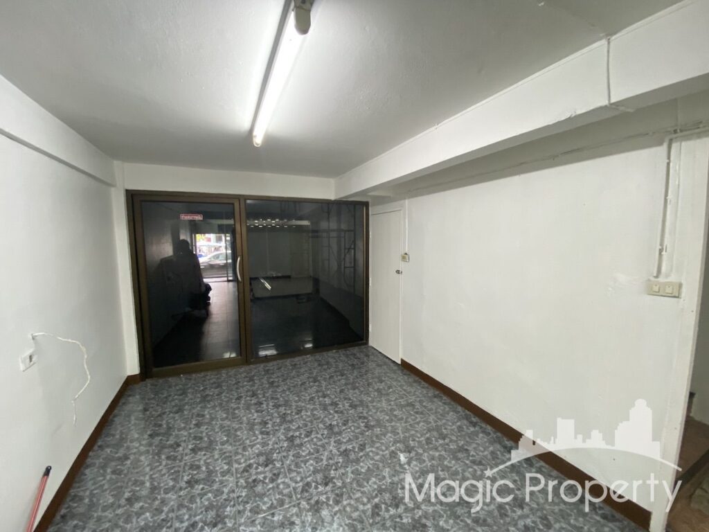 Property Image – Shophouse For Sale in Sukhumvit 71(Pridi 32)