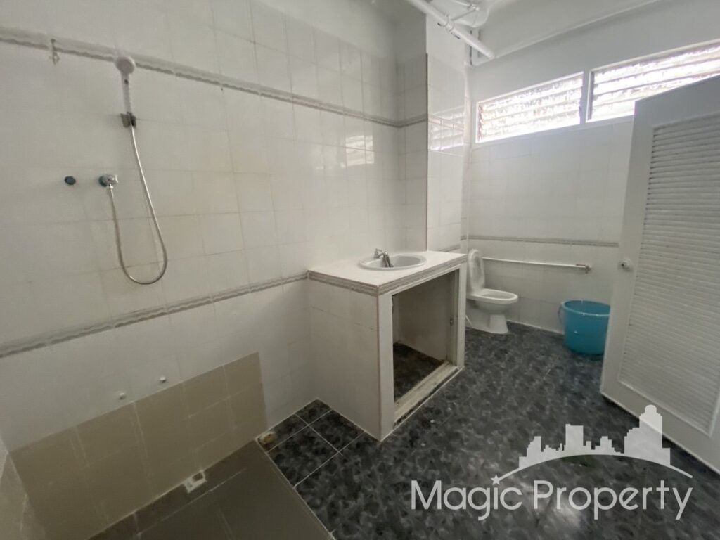 Property Image – Shophouse For Sale in Sukhumvit 71(Pridi 32)