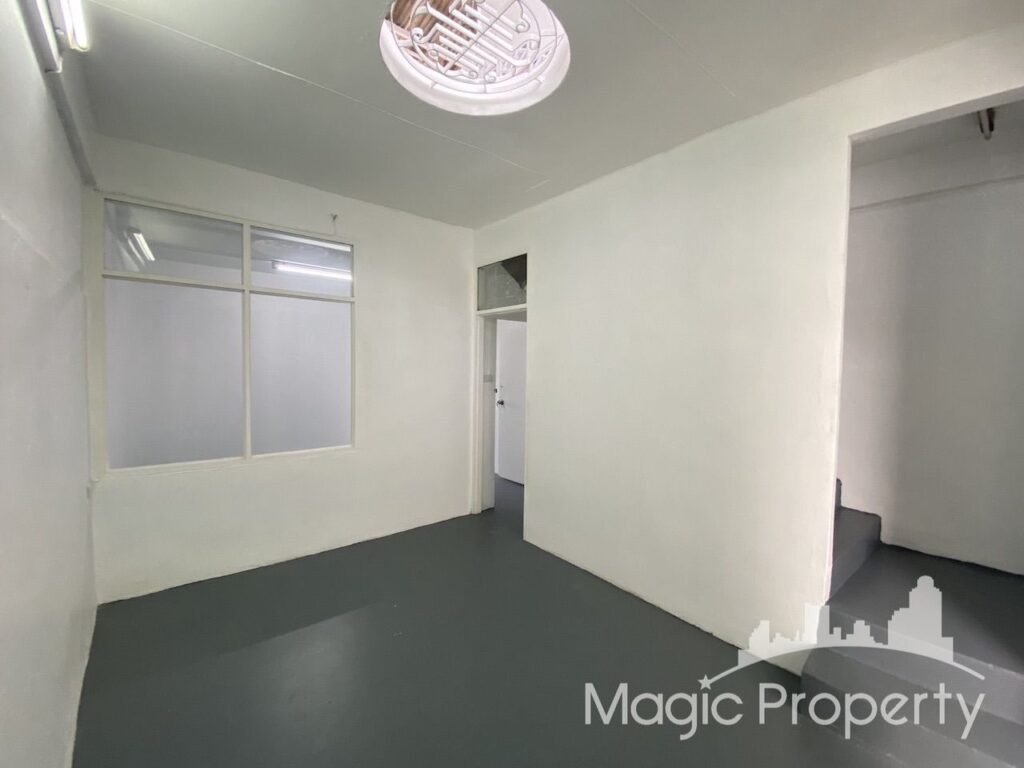 Property Image – Shophouse For Sale in Sukhumvit 71(Pridi 32)