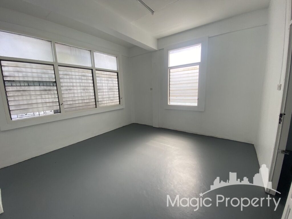 Property Image – Shophouse For Sale in Sukhumvit 71(Pridi 32)