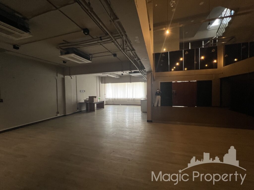 Property Image – Park Avenue Sukhumvit 63 (Ekkamai) Building For Sale