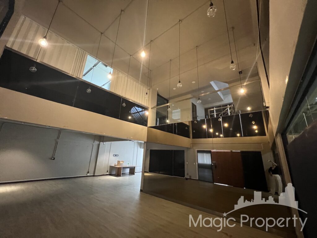 Property Image – Park Avenue Sukhumvit 63 (Ekkamai) Building For Sale