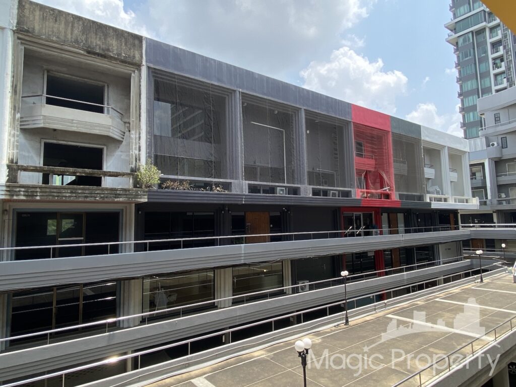 Property Image – Park Avenue Sukhumvit 63 (Ekkamai) Building For Sale